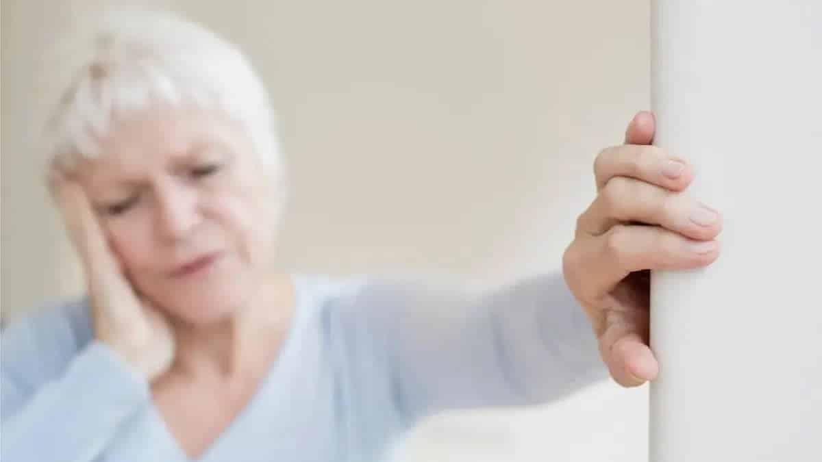 pensarcontemporaneo.com - O aviso final do c&eacute;rebro: os 5 sinais discretos de um mini-AVC que a maioria das fam&iacute;lias ignora at&eacute; ser tarde demais