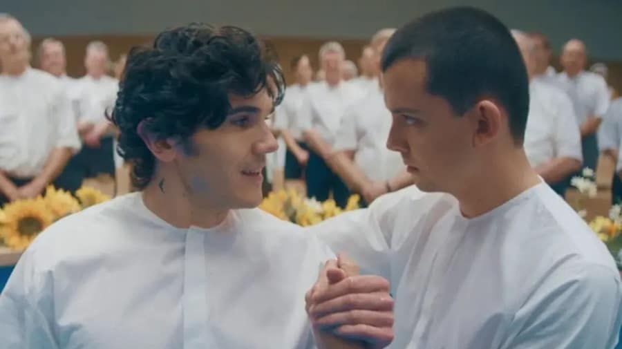 pensarcontemporaneo.com - Casada com fan&aacute;tico religioso, ela arrisca tudo por um desejo em nova s&eacute;rie bomb&aacute;stica da Netflix