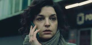 Mulher encontra foto escondida e descobre segredo assustador do marido série da Netflix