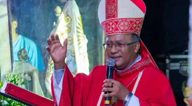 Bispo é atacado após defender fim da escala 6x1 e responde com frase forte sobre Jesus pensarcontemporaneo.com - Bispo é atacado após defender fim da escala 6x1 e responde com frase forte sobre Jesus