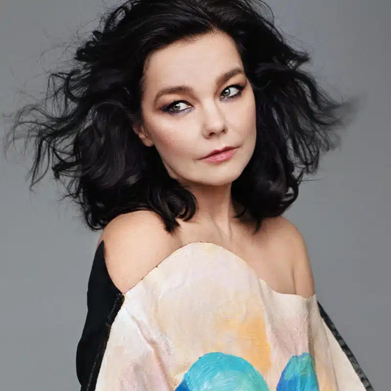 Ela sobreviveu a um plano de assassinato... E anos depois virou uma das artistas mais respeitadas do mundo pensarcontemporaneo.com - Ela sobreviveu a um plano de assassinato... E anos depois virou uma das artistas mais respeitadas do mundo