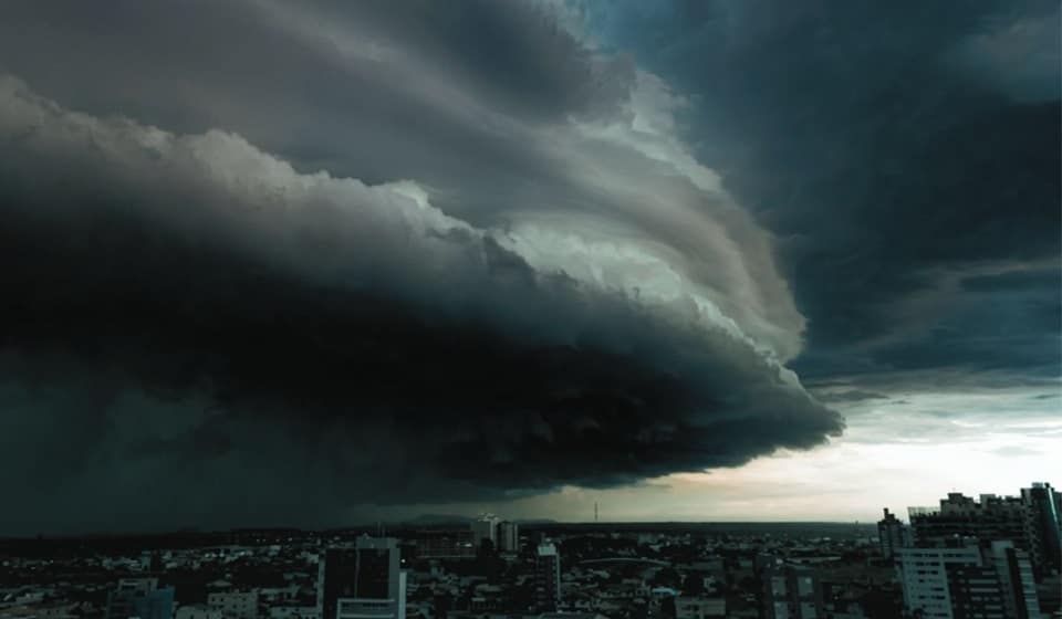 Dois ciclones trazem tempestades, granizo e chuva extrema nas próximas 48 horas no Brasil - veja se a sua cidade será atingida pensarcontemporaneo.com - Dois ciclones trazem tempestades, granizo e chuva extrema nas próximas 48 horas no Brasil - veja se a sua cidade será atingida