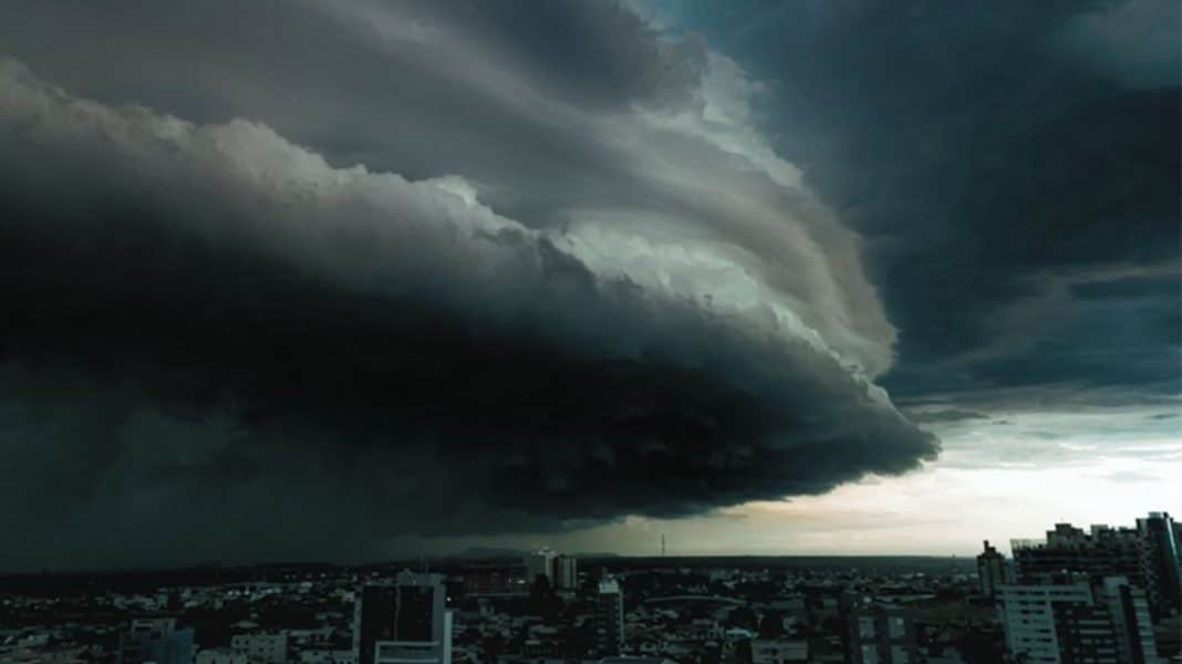 ciclones no brasil maio 26 Dois ciclones trazem tempestades, granizo e chuva extrema nas próximas 48 horas no Brasil – veja se a sua cidade será atingida