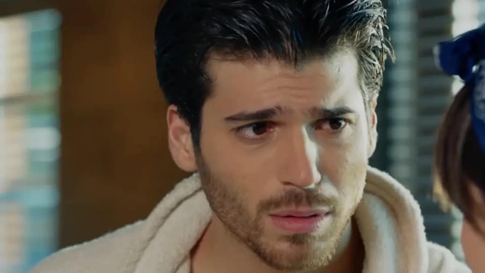 Eles fingem um relacionamento por interesse mesquinho, mas acabam se apaixonando nesta nova série turca nº 1 do streaming pensarcontemporaneo.com - Eles fingem um relacionamento por interesse mesquinho, mas acabam se apaixonando nesta nova série turca nº 1 do streaming