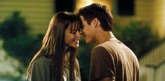 Agora no streaming, esse romance baseado em Nicholas Sparks vai te fazer reviver os anos 2000 um amor para recordar
