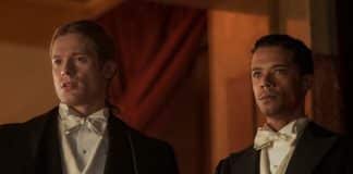 Série sobre relação obsessiva e destrutiva entre dois vampiros estreou na Netflix com nota quase perfeita